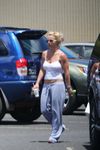 23703852_Britney-Spears--Shopping-in-Haw