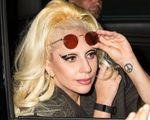 23708689_Lady-Gaga-heads-out-of-her-hote
