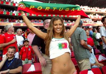 [Image: 18879350_2010-world-cup-babes-226.jpg]