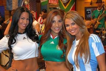 [Image: 18899099_hot_world_cup_babes_2010.jpg]